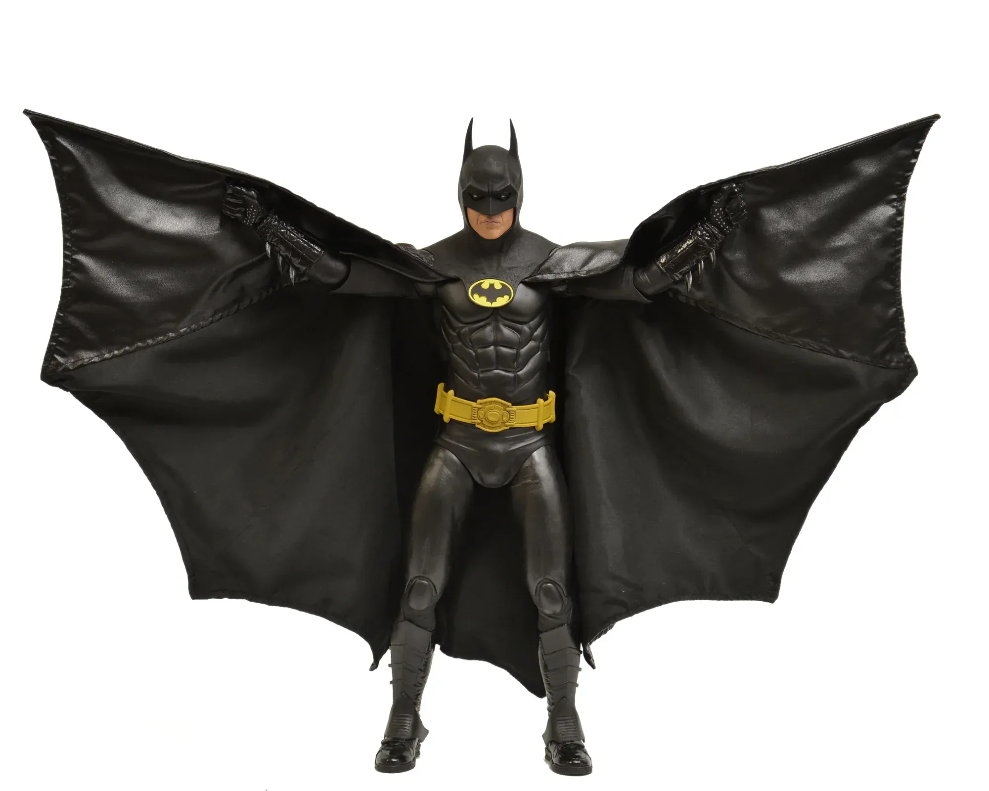 NECA:Batman Returns - 1/4 Scale Batman (Michael Keaton) - Image 2