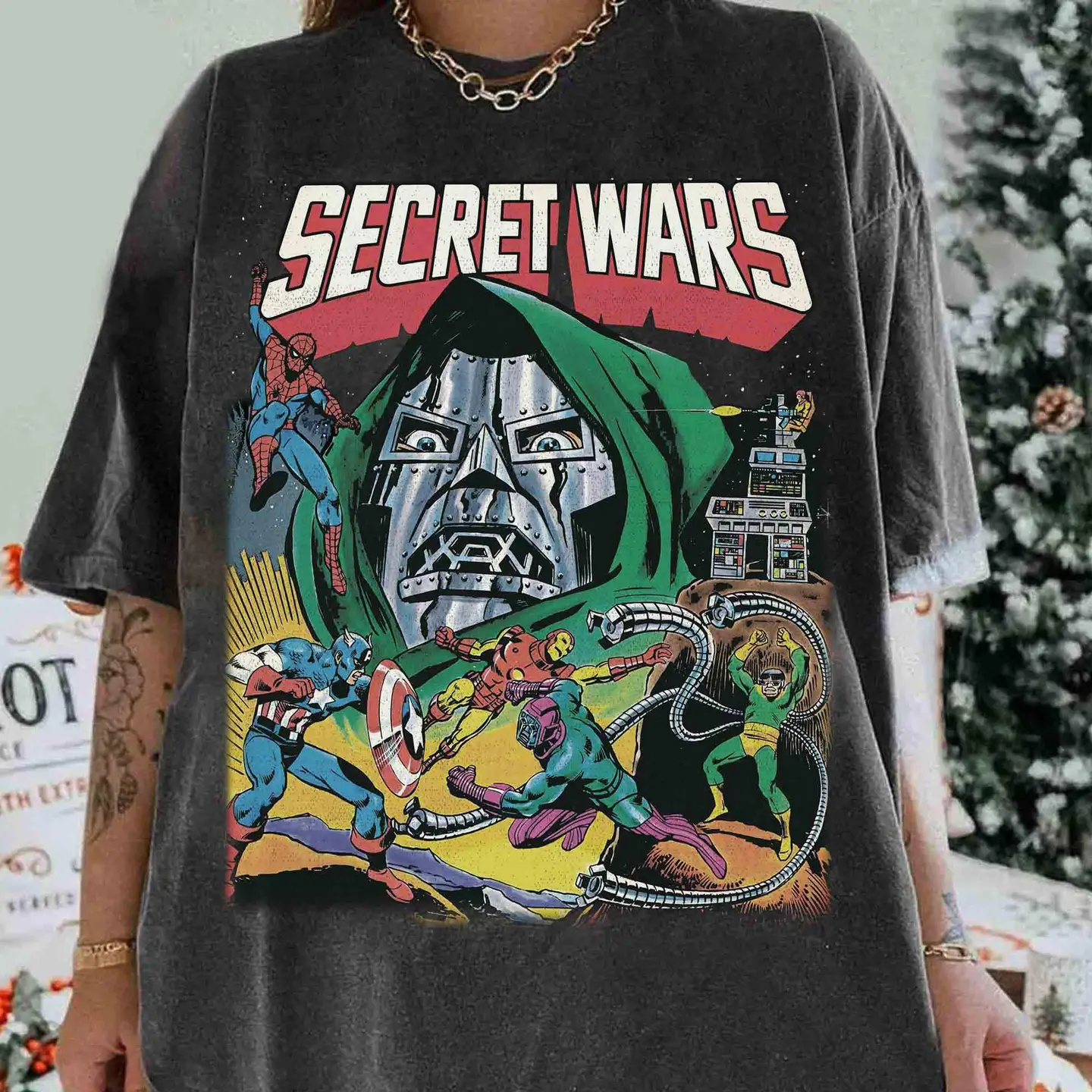 T-SHIRT: Avengers Secret Wars